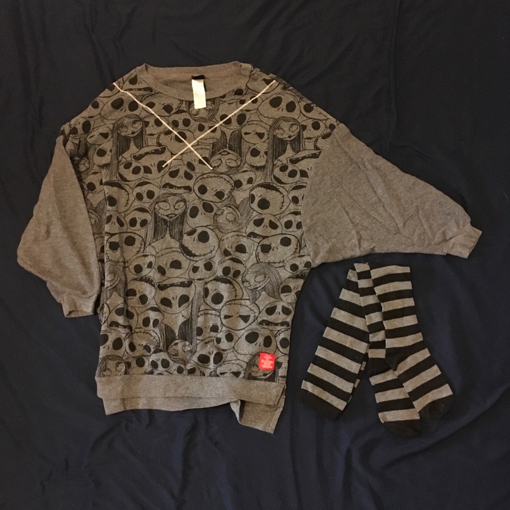 The Nightmare Before Christmas Grey sleepwear set with sweater and socks